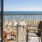 Hotell Riviera 3*