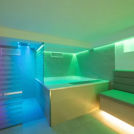 Riviera 3*
