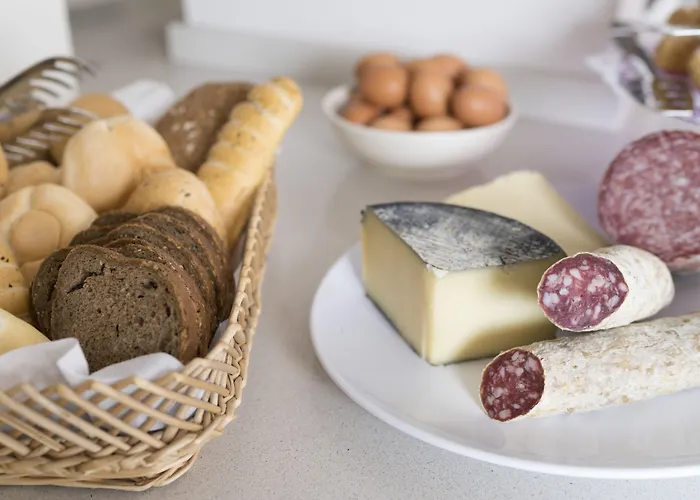 מלון Riviera בלריה-איגאה מרינה