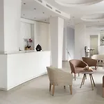 Riviera Hotell