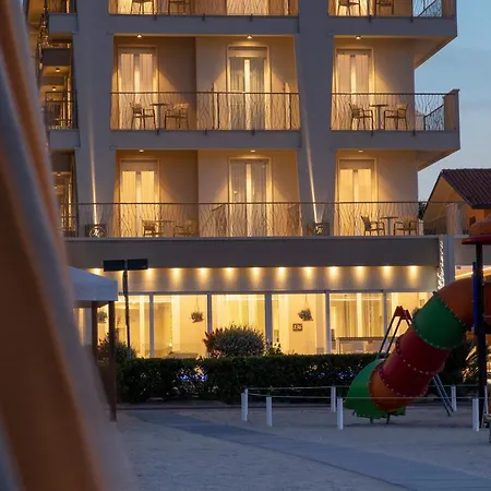 Riviera 3*