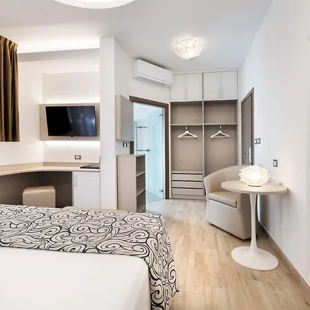 Riviera 3*